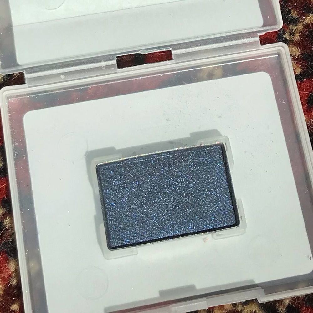 (New) Mary Kay “starry night” shadow - Picture 2 of 4